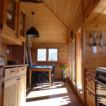 Eco-grange Au Milieu De Notre Ferme Biologique O'naturel Avec Sa Mare Et Son Ruisseau *