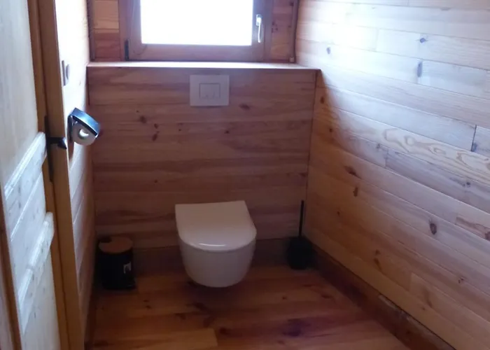 Eco-grange Au Milieu De Notre Ferme Biologique O'naturel Massat